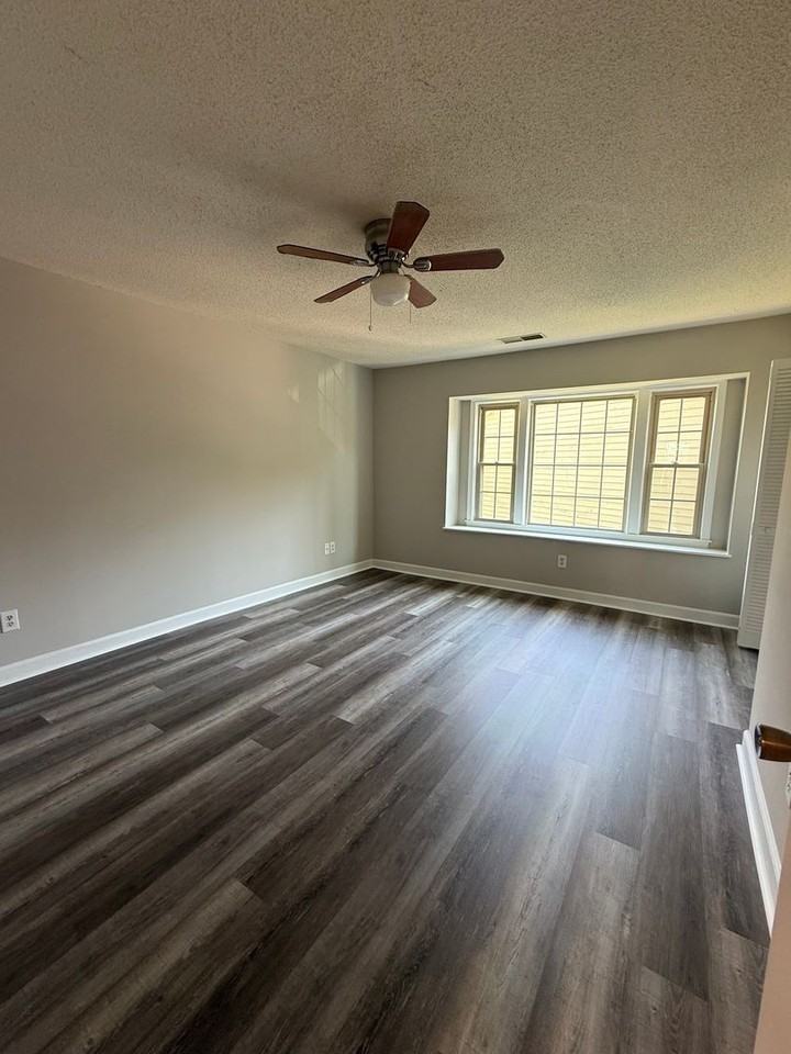 312 Rainbow Dr #2B - Photo 5 of 7