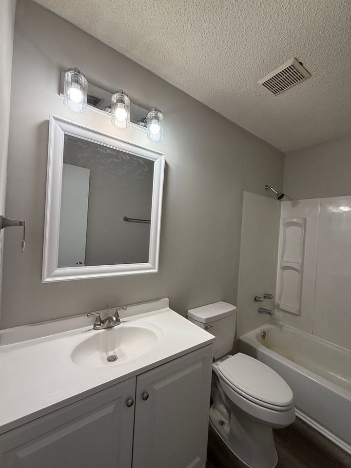 312 Rainbow Dr #2B - Photo 6 of 7