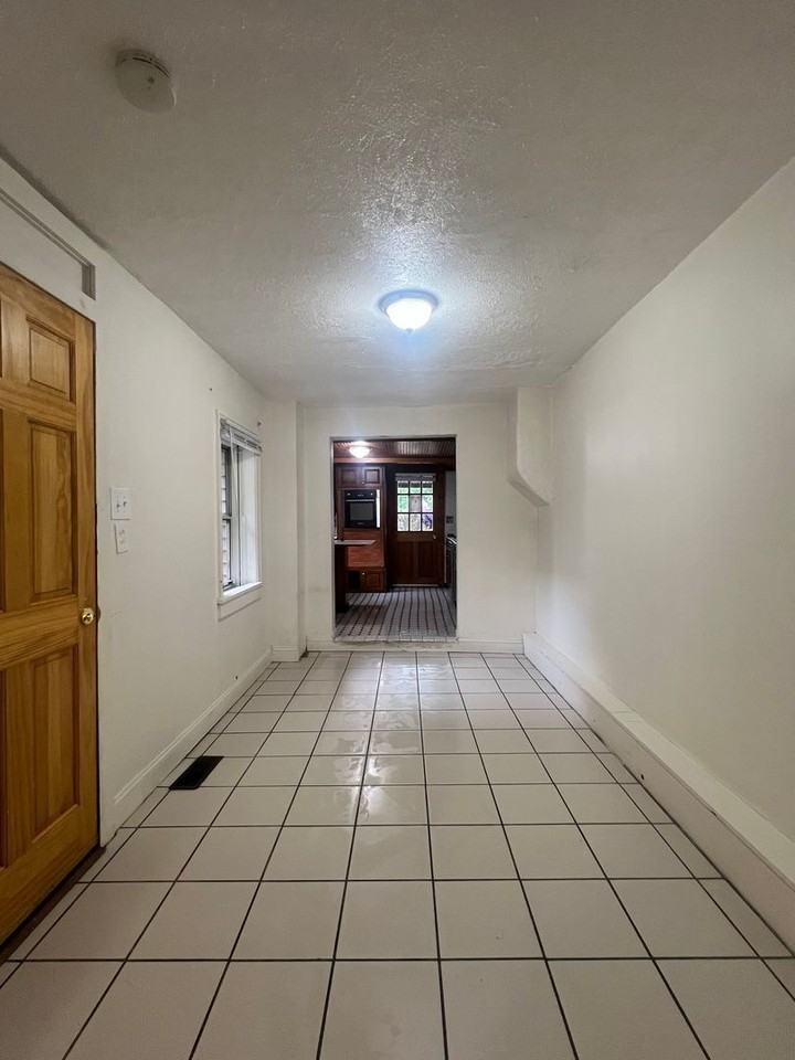 318 S 3rd St - Photo 2 of 15