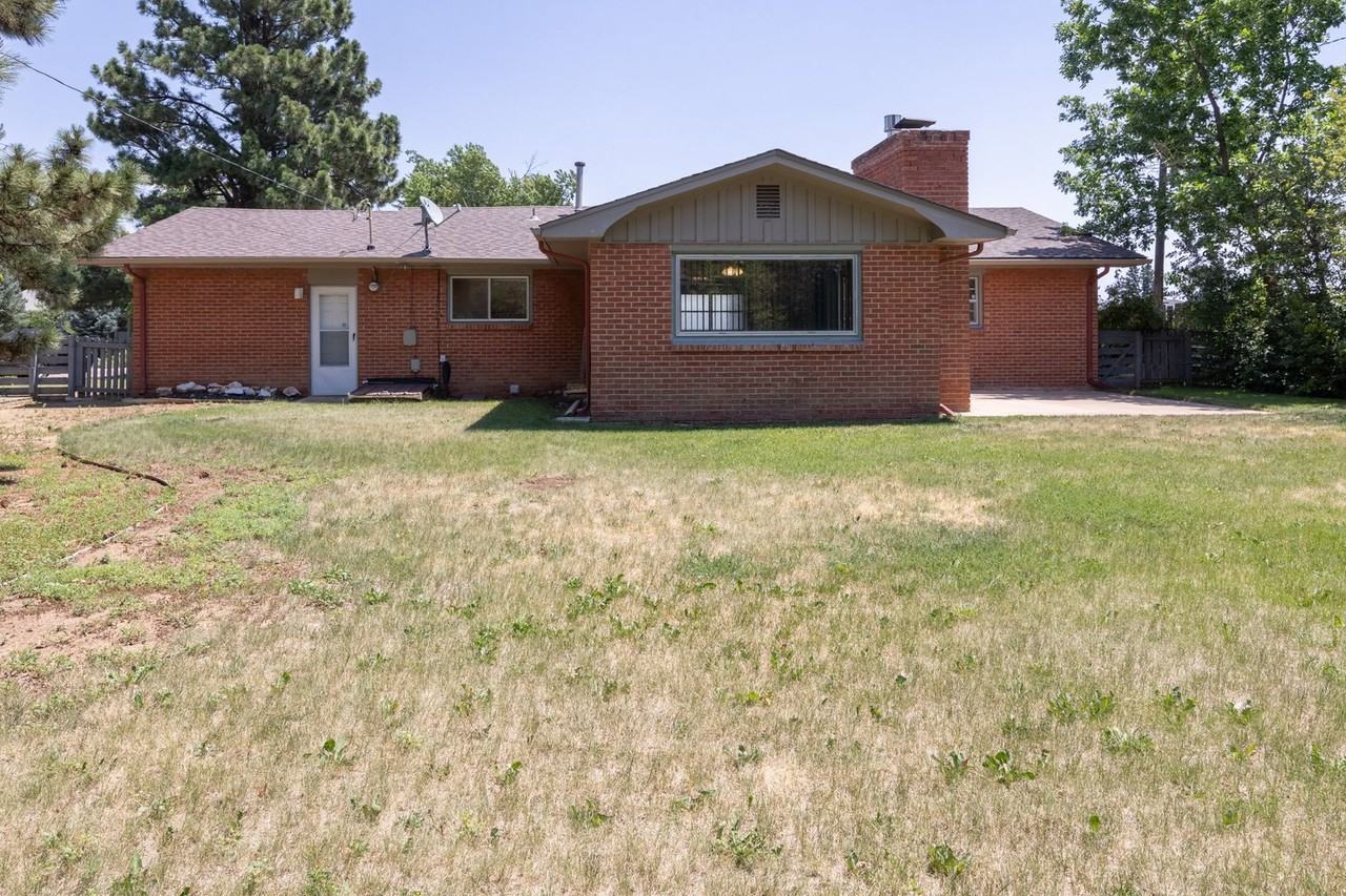 822 Orion Dr - Photo 3 of 34