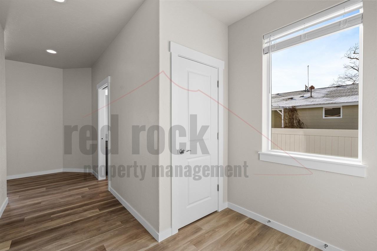 1228 N Tschirley Rd #1 - Photo 3 of 32