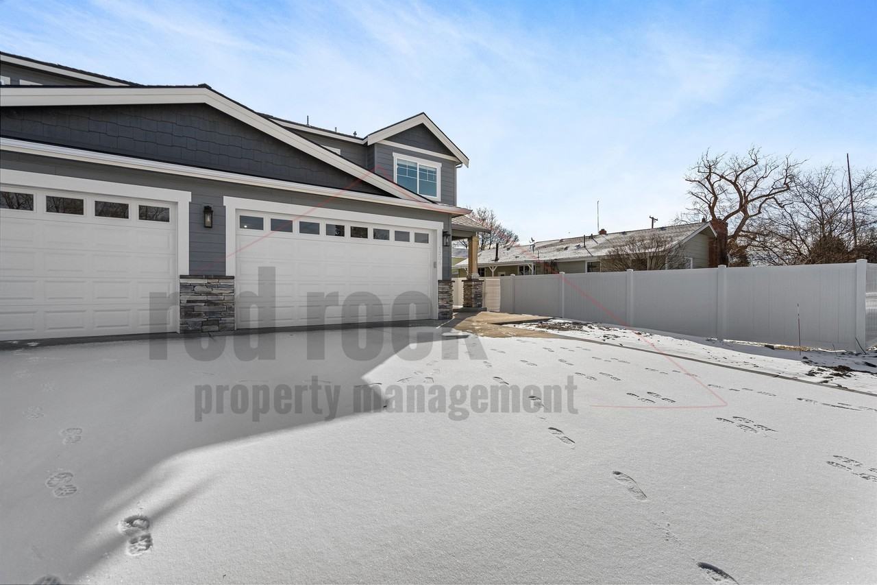 1228 N Tschirley Rd #1 - Photo 5 of 32