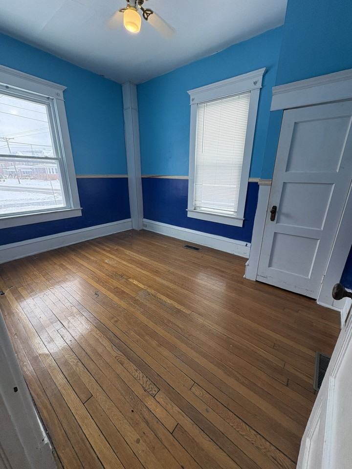 1119 College Ave - Photo 5 of 18