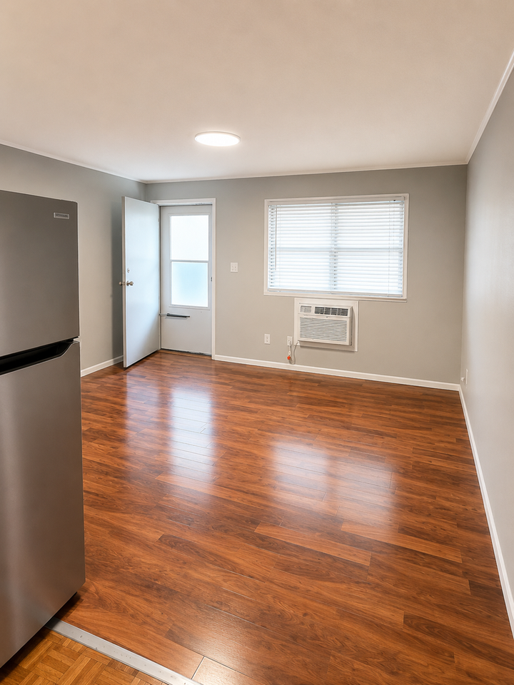 Century Square Apartments - Photo 4 of 7
