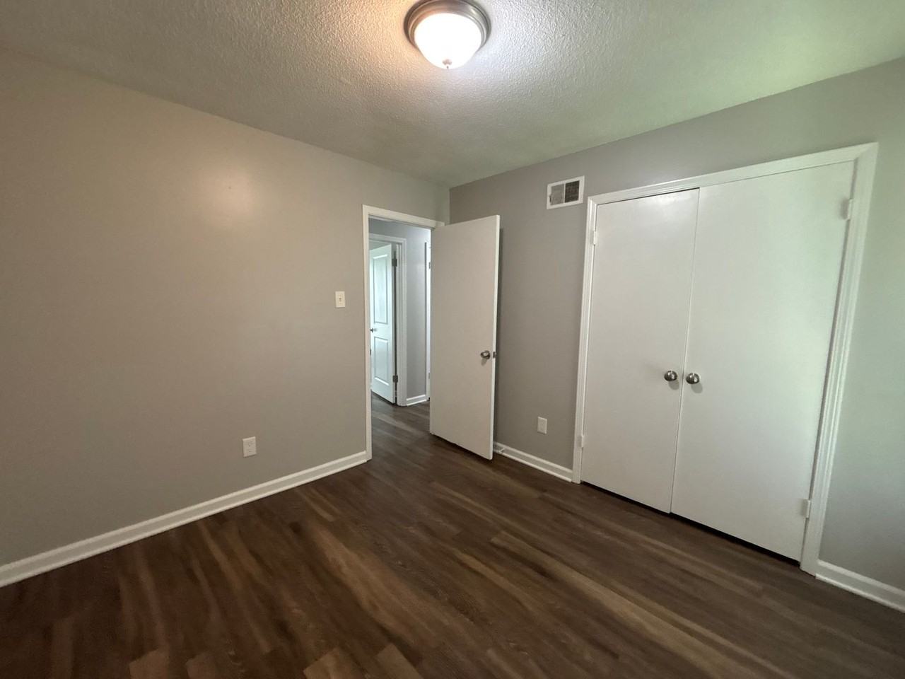5095 Corkwood Dr - Photo 5 of 24