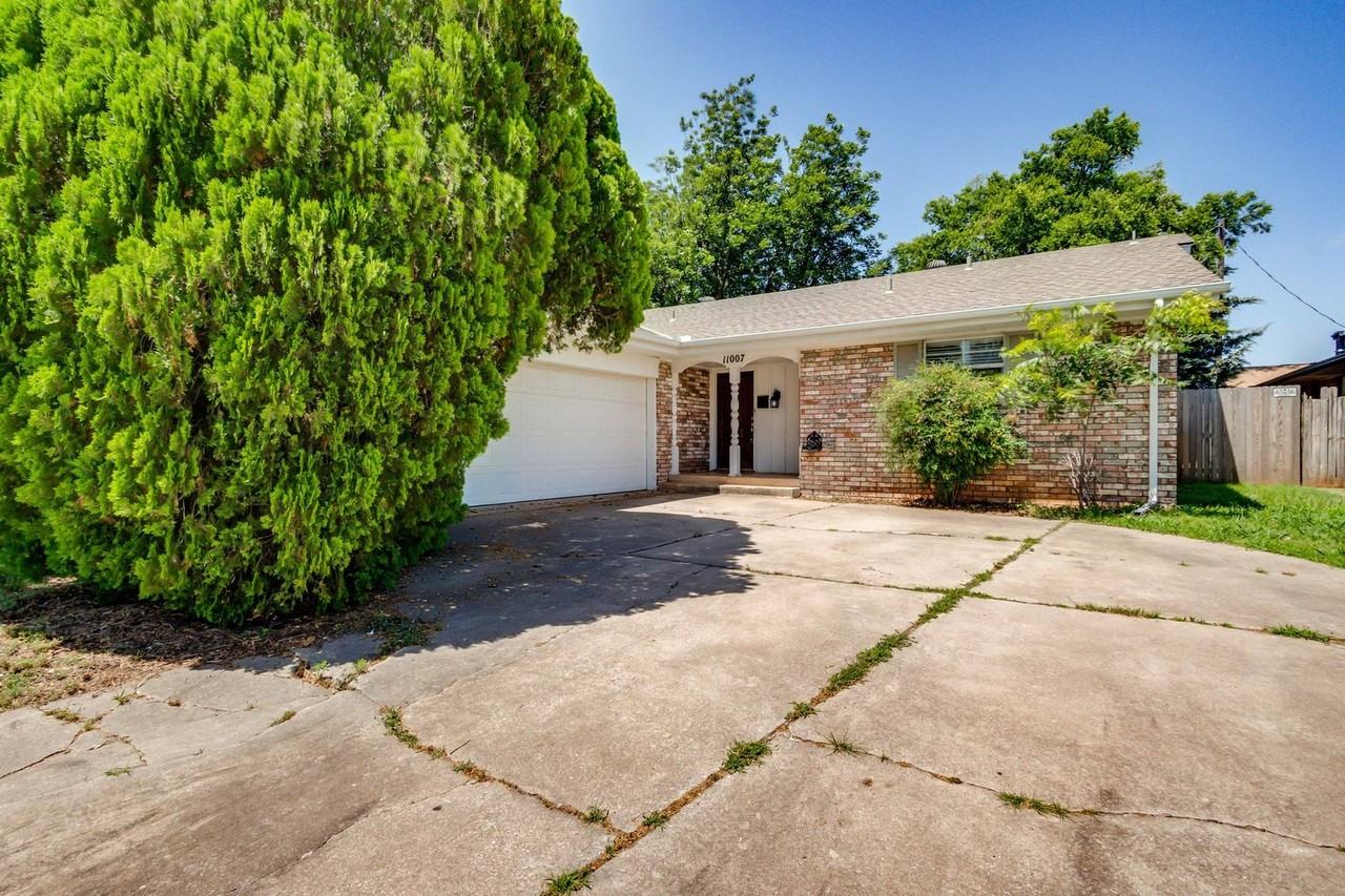 11007 Greystone Ave - Photo 2 of 47