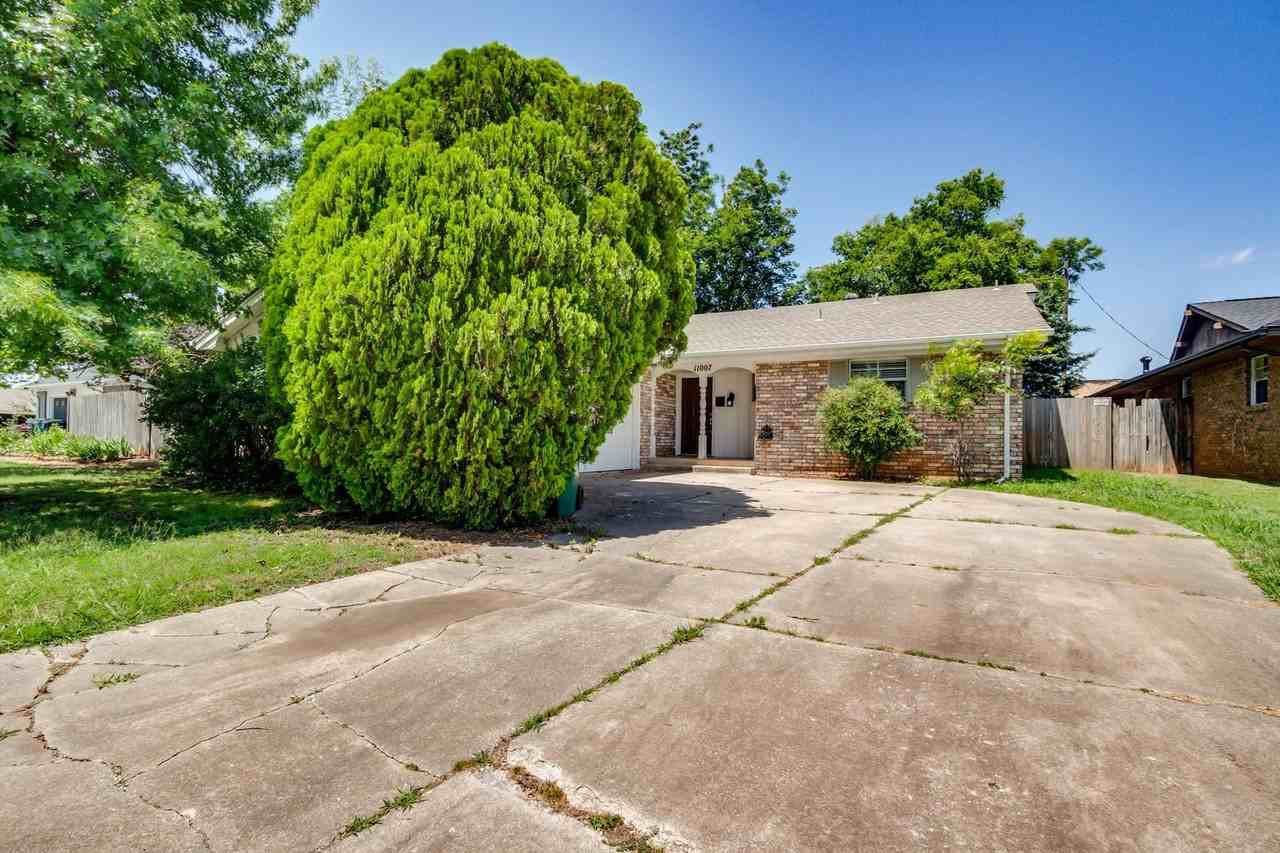11007 Greystone Ave - Photo 3 of 47