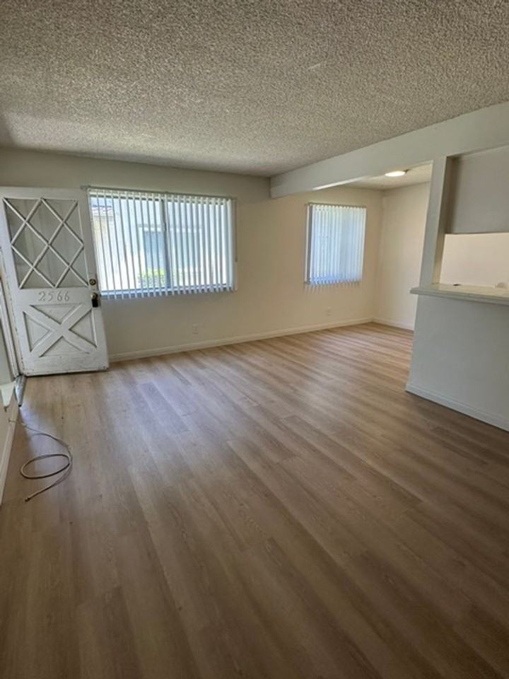 2566 Anchor Ave - Photo 3 of 6