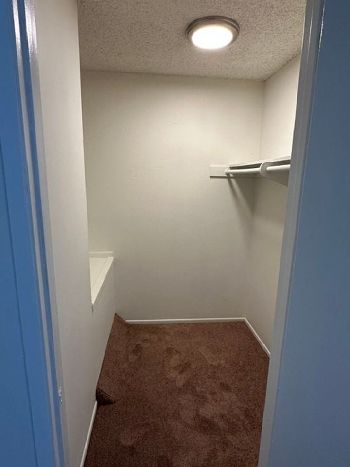2566 Anchor Ave - Photo 5 of 6