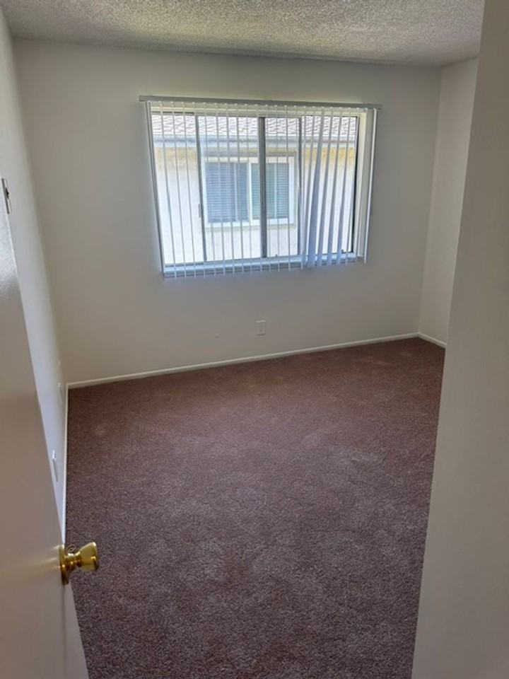 2566 Anchor Ave - Photo 6 of 6