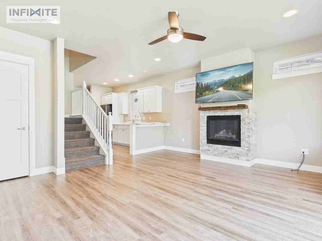 3083 Lori Ln - Photo 3 of 26