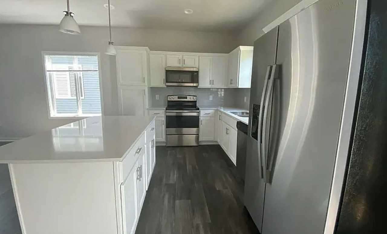 15120 Goldenrod Dr - Photo 5 of 16
