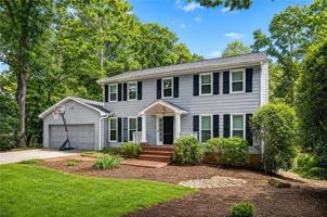 featured image of 220 Indian Hills Ct