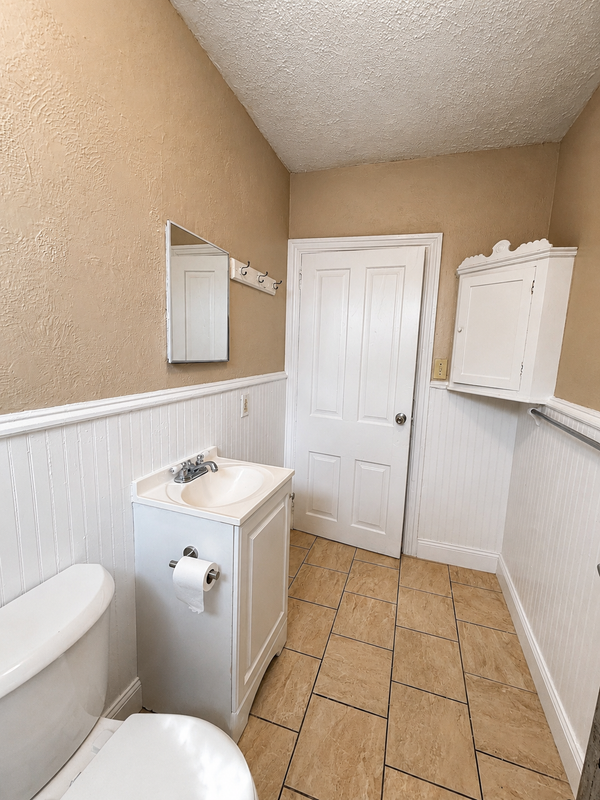 1213 Powell St - Photo 5 of 16