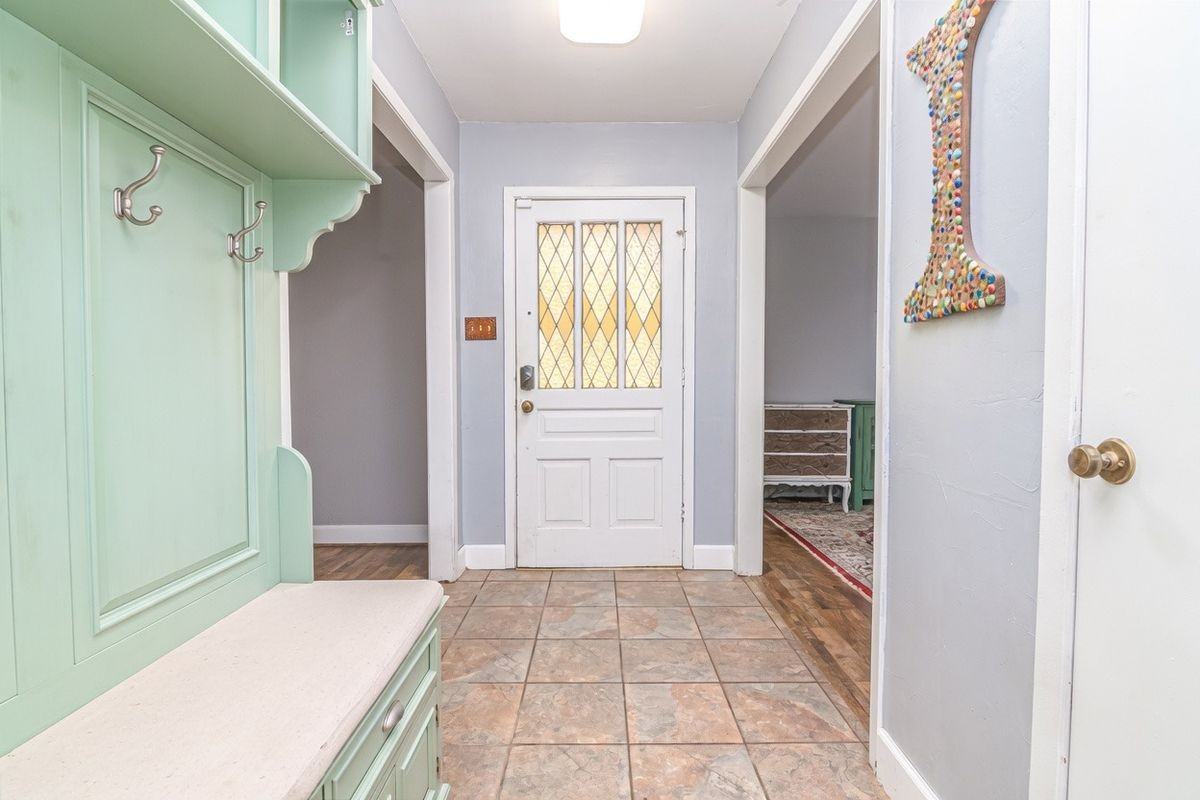 2912 Northtown Pl - Photo 3 of 11