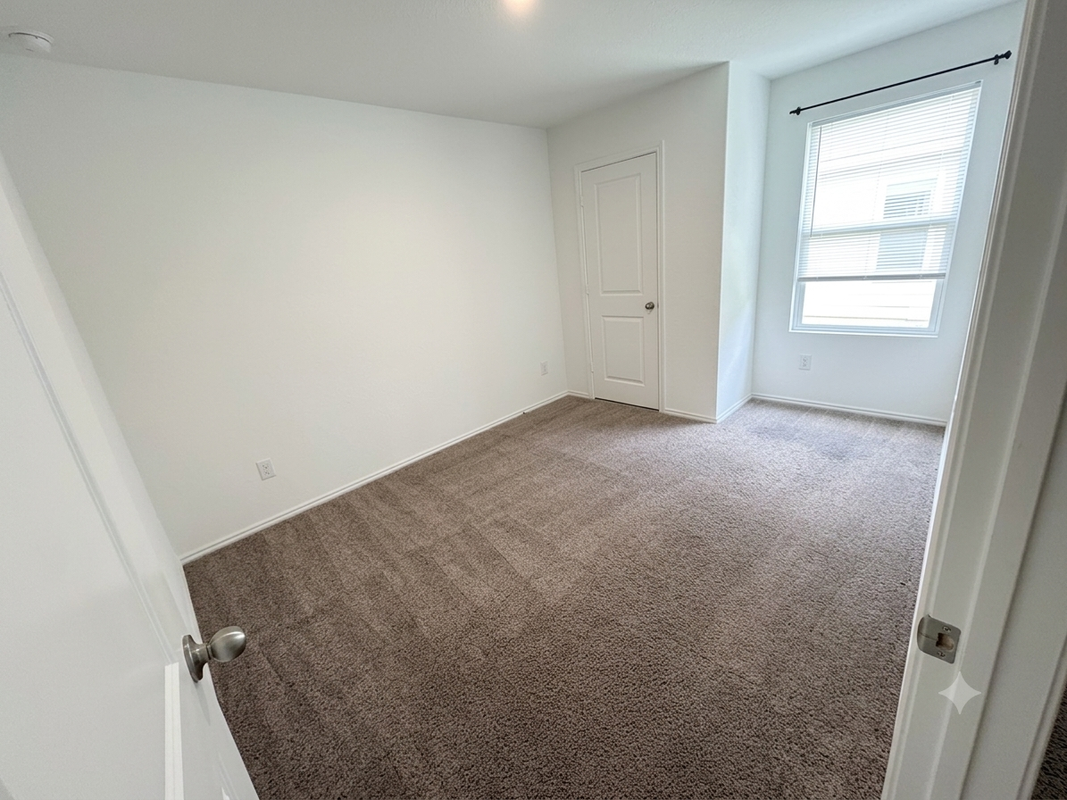 5410 Daphne Path - Photo 7 of 13
