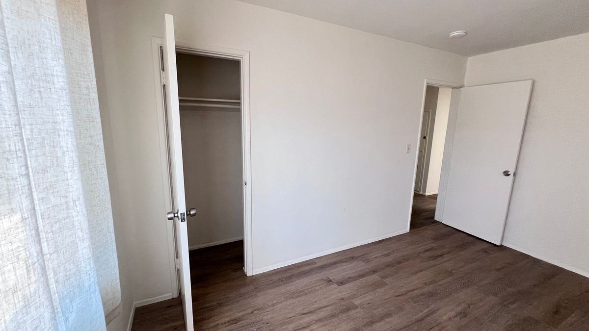 1219 S 8th St - Photo 3 of 11