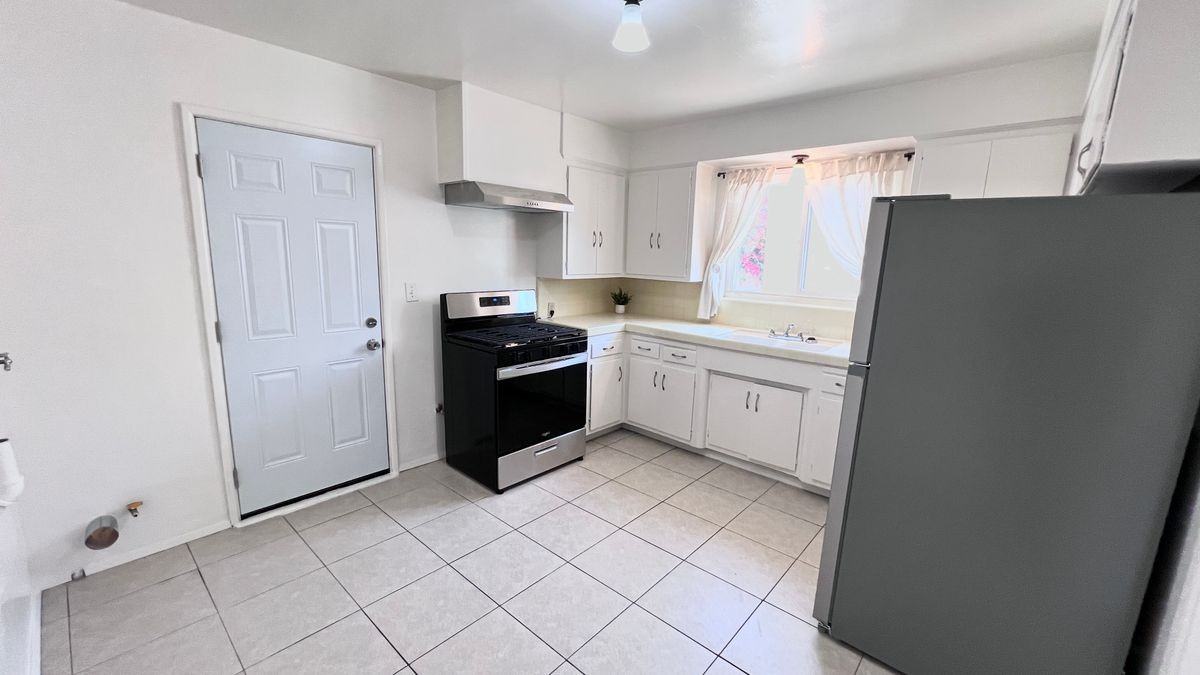 1219 S 8th St - Photo 6 of 11
