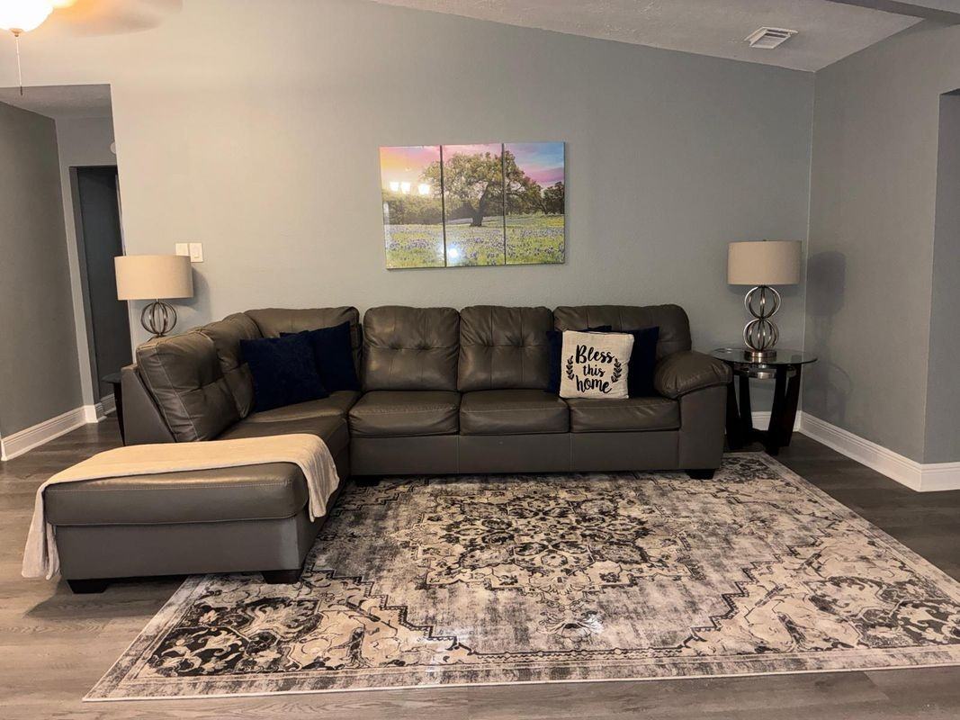 7910 Hawk Park