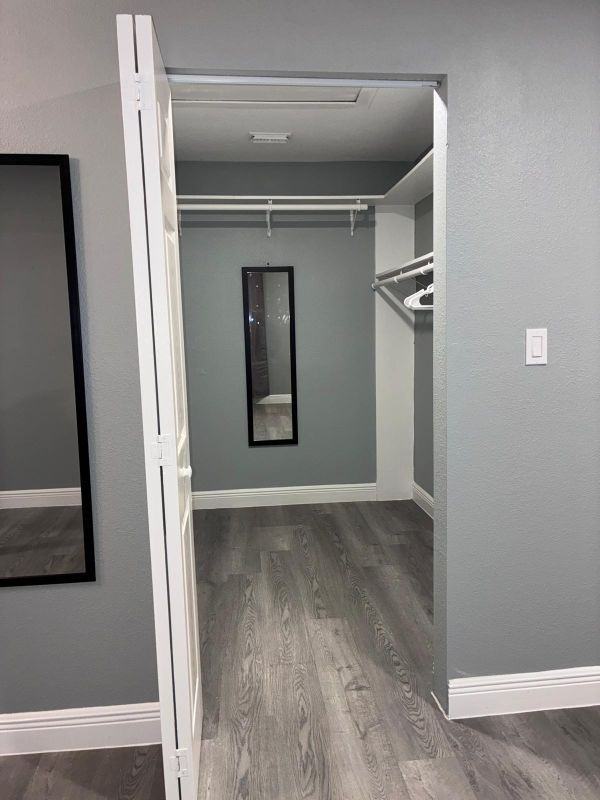 7910 Hawk Park - Photo 5 of 17