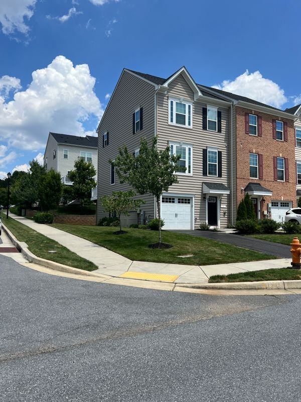 1 Gates Park Ct - Photo 3 of 3