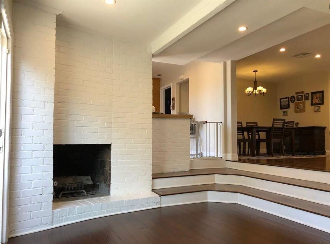 1021 W Acacia Ave - Photo 3 of 11