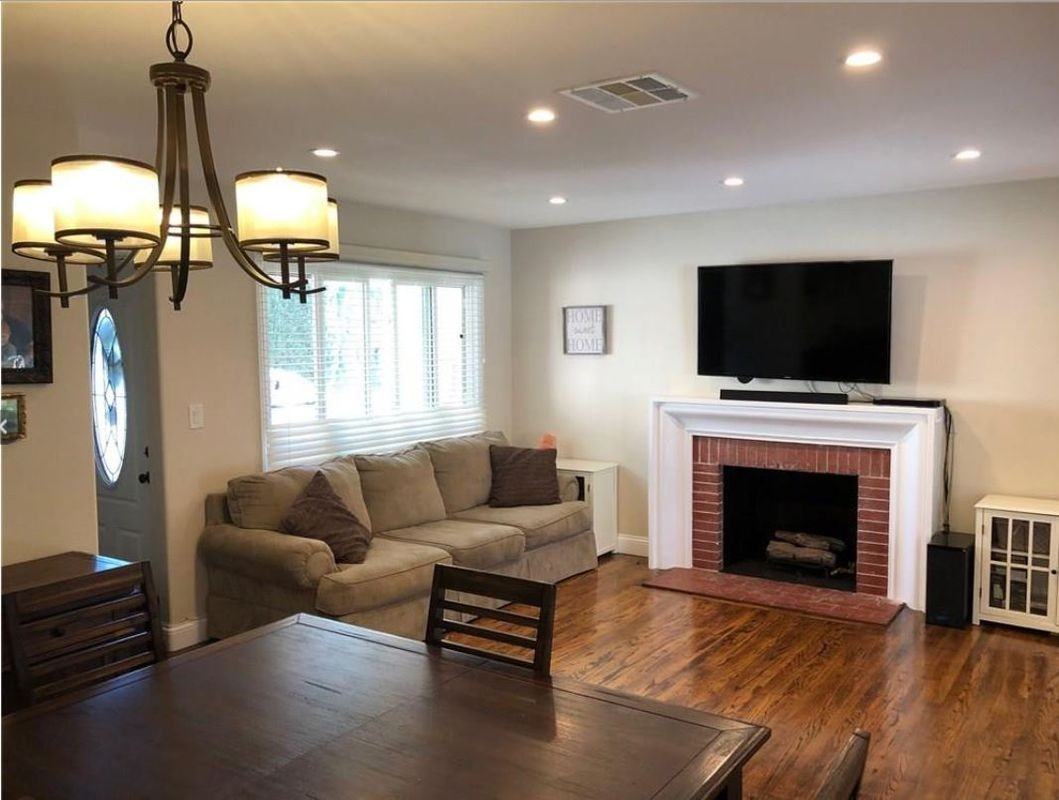1021 W Acacia Ave - Photo 4 of 11