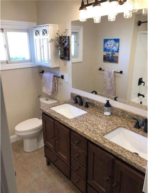 1021 W Acacia Ave - Photo 6 of 11