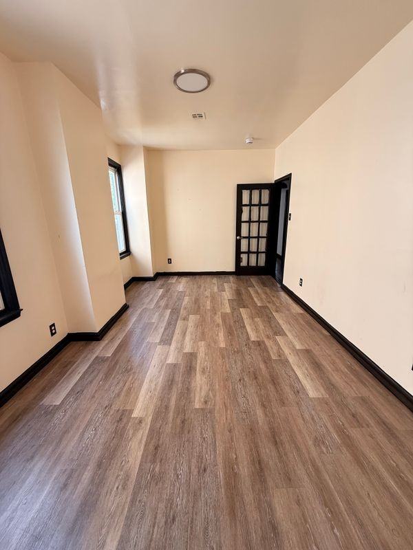 190 Vermont Ave - Photo 2 of 16