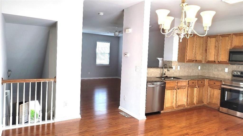 2020 Meadow Peak Rd - Photo 3 of 17
