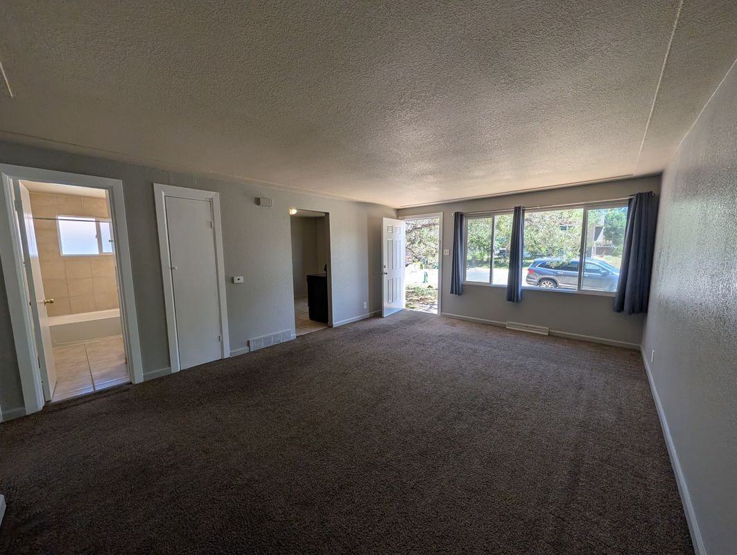 729 Emporia St - Photo 2 of 13
