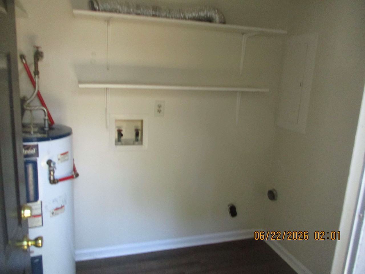 1904 Elkhorn Ln Apt B - Photo 3 of 11