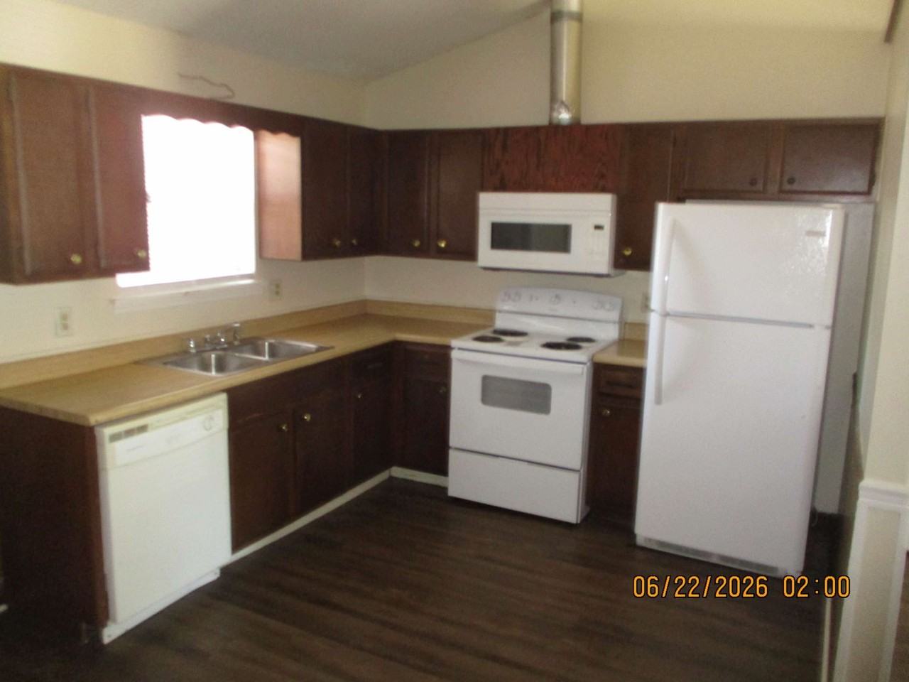 1904 Elkhorn Ln Apt B - Photo 4 of 11