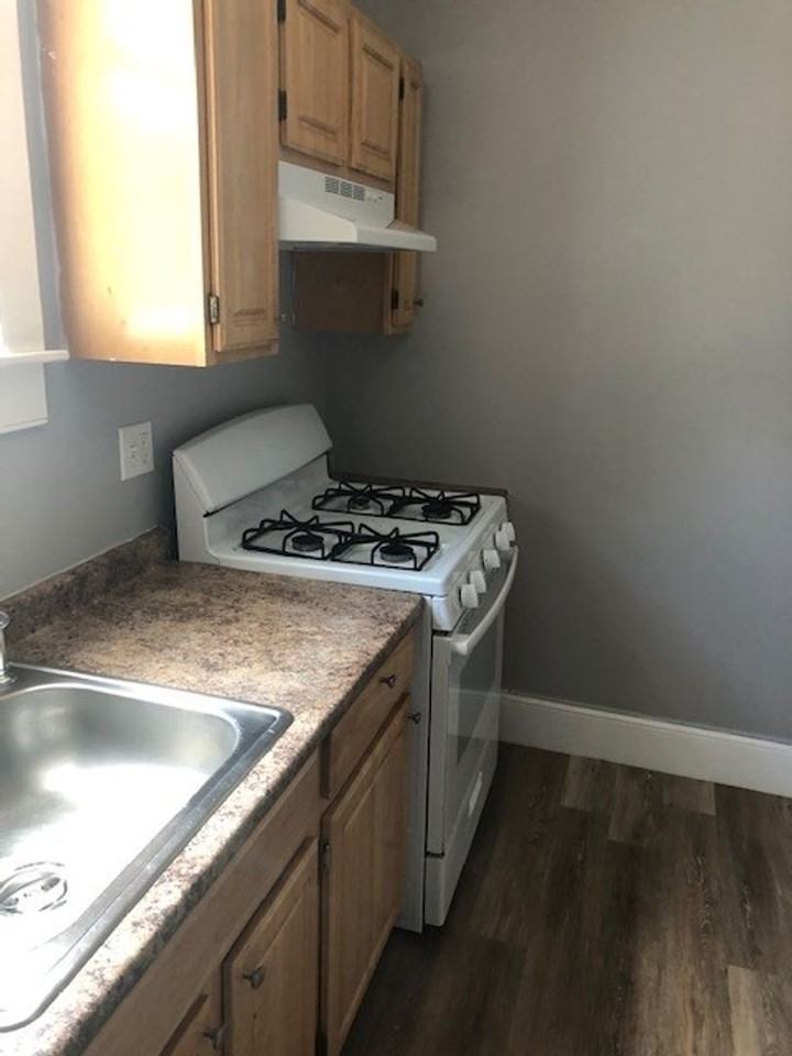 290 Highland St - Photo 3 of 9
