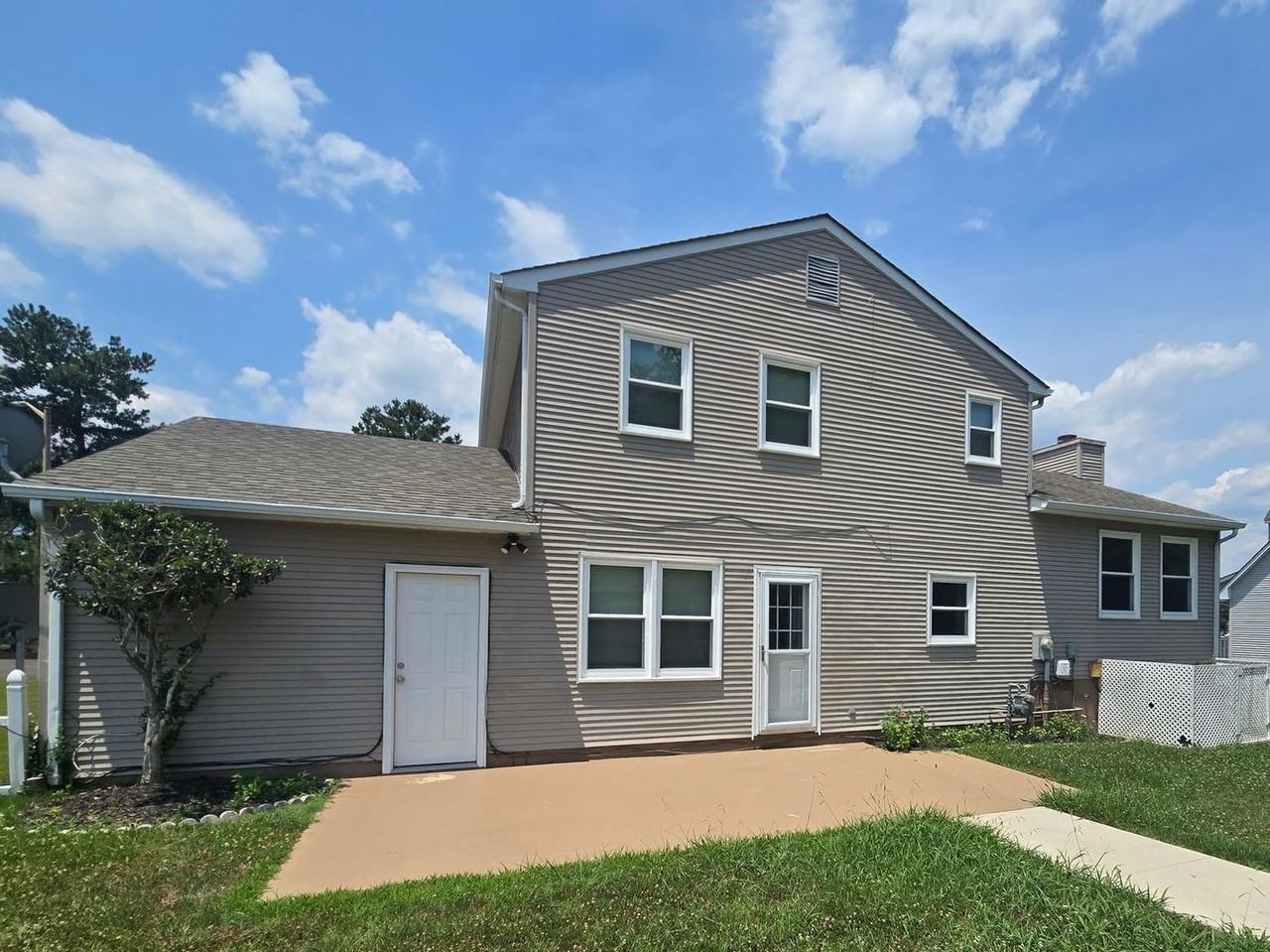 4364 Cypress Dr - Photo 2 of 9