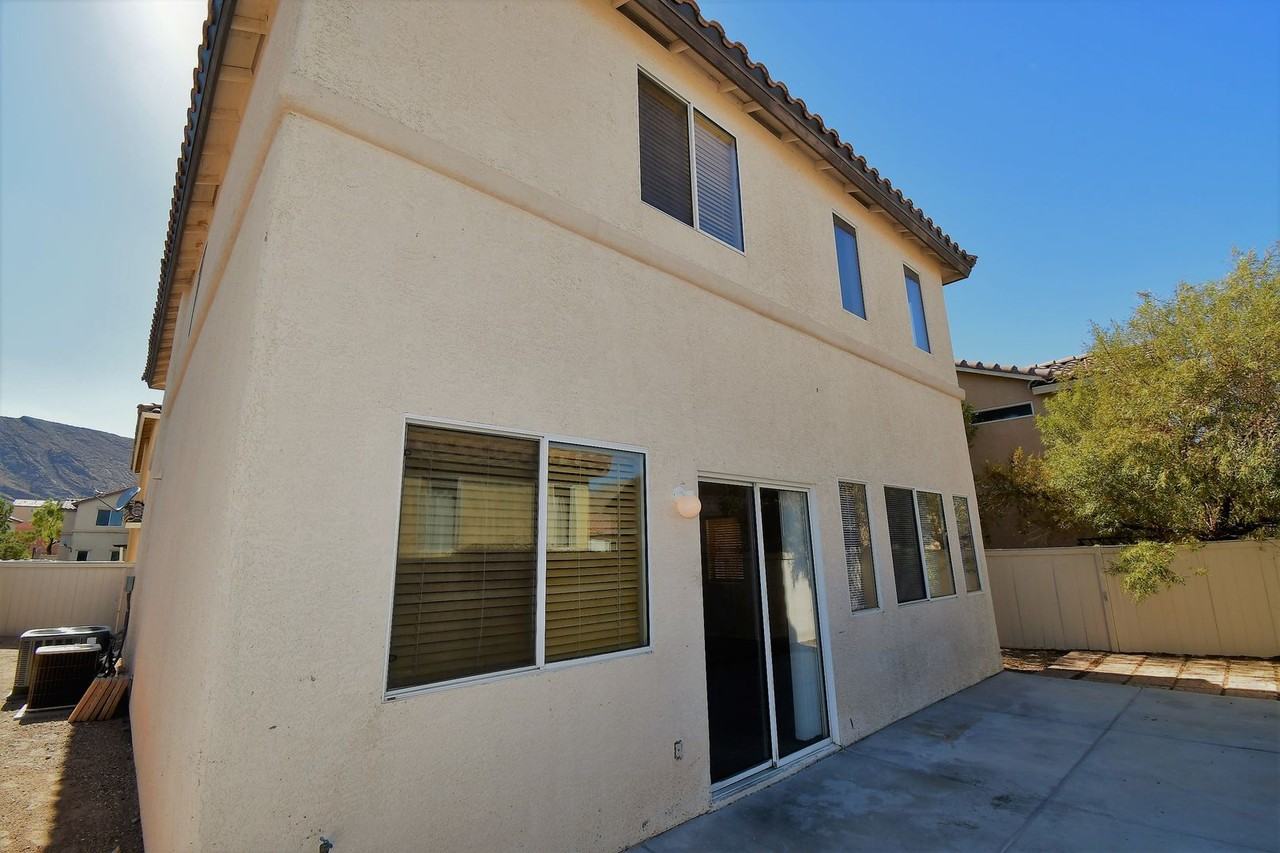 10461 Chrisman Ave - Photo 2 of 28