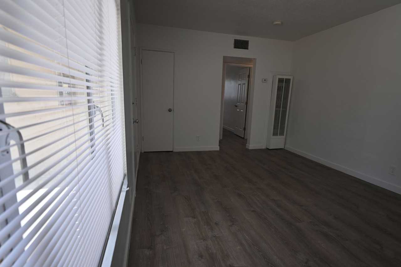 378 N 13th St - Photo 7 of 24