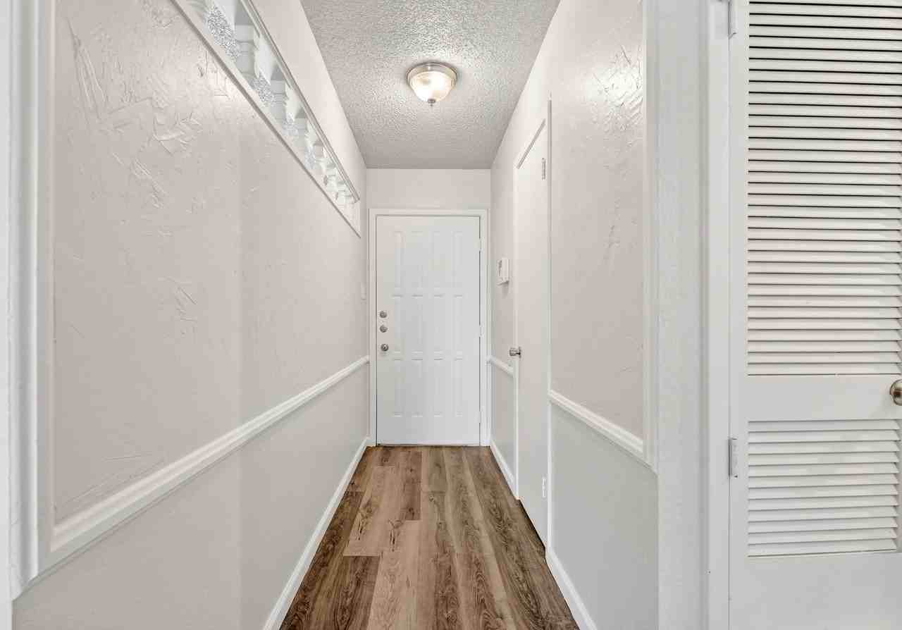 5915 13th St - Photo 4 of 21