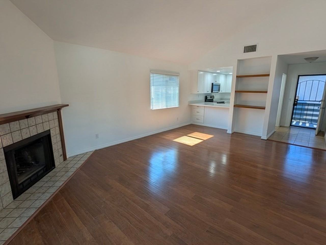 1481 Gustavo St #C - Photo 3 of 27