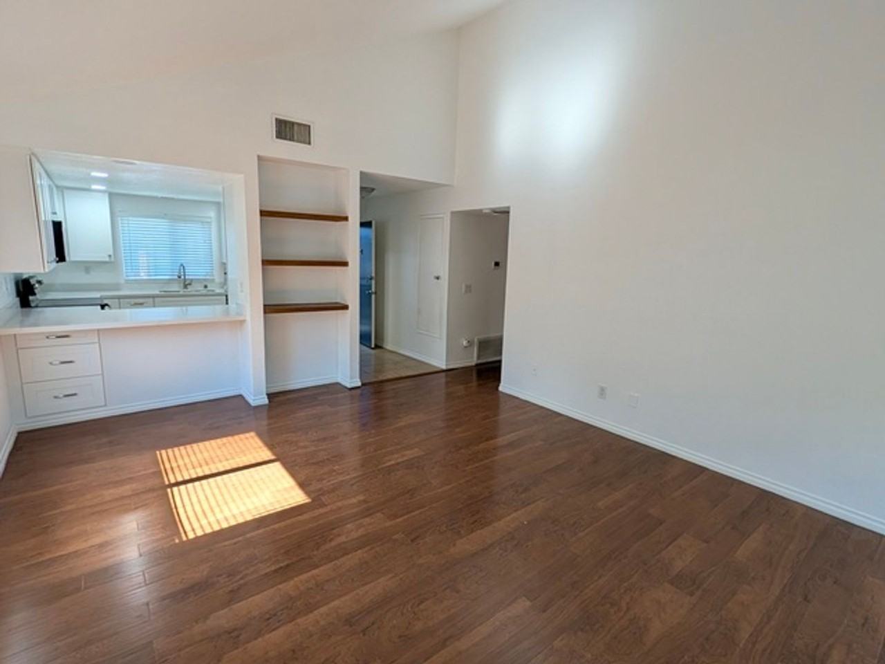 1481 Gustavo St #C - Photo 4 of 27