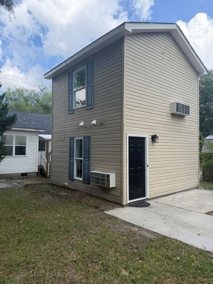 512 N 10th St - Photo 2 of 22