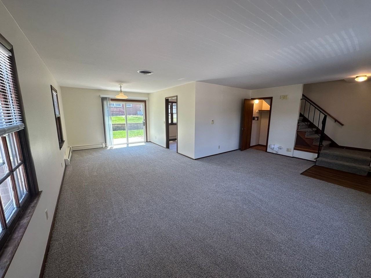 1906 Douglas Ave - Photo 5 of 15