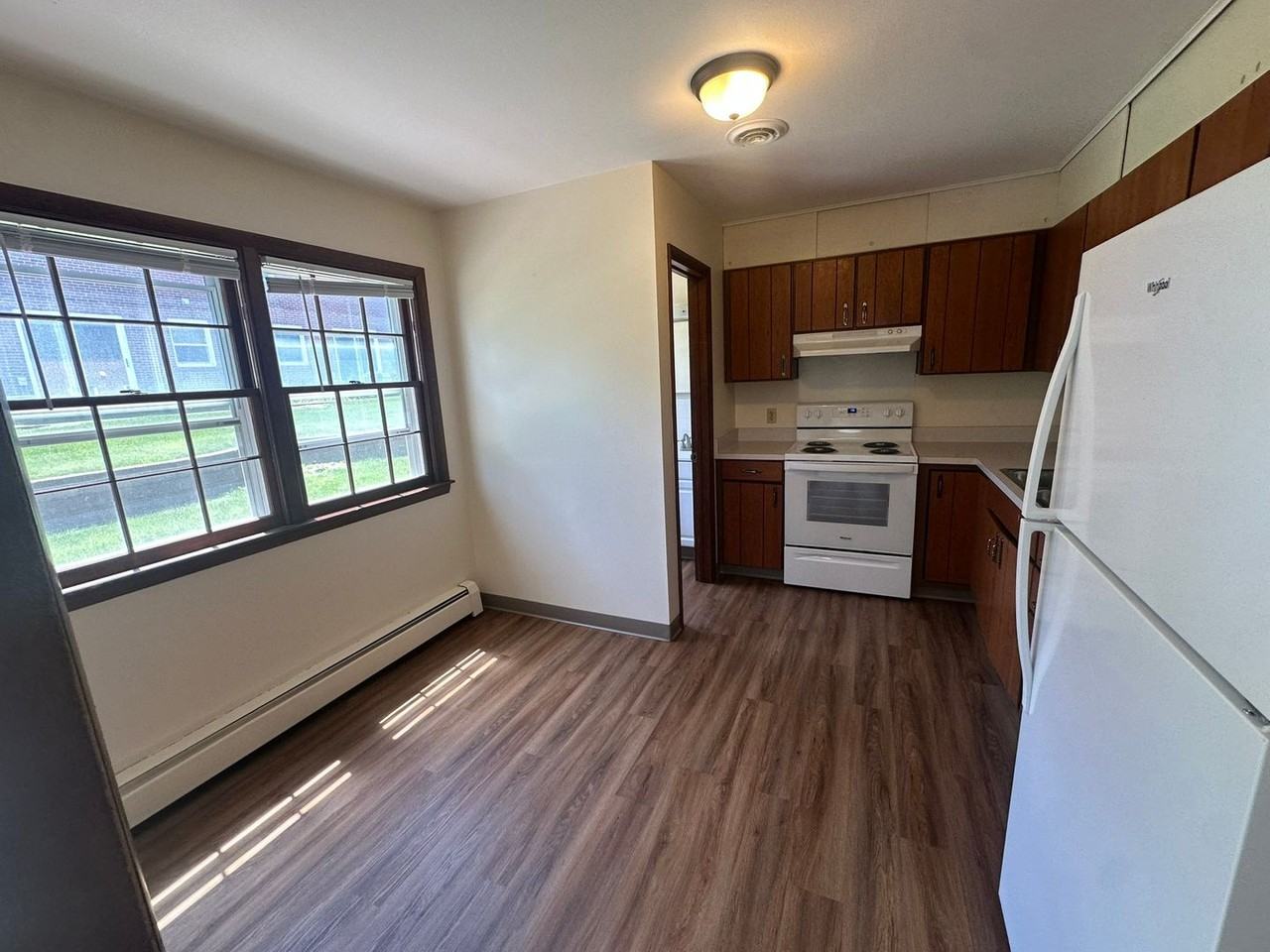 1906 Douglas Ave - Photo 6 of 15