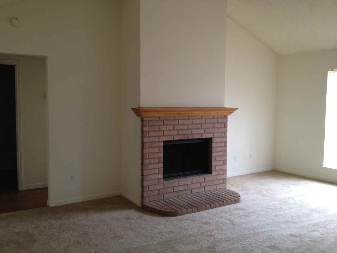 638 Park Place Dr - Photo 2 of 6