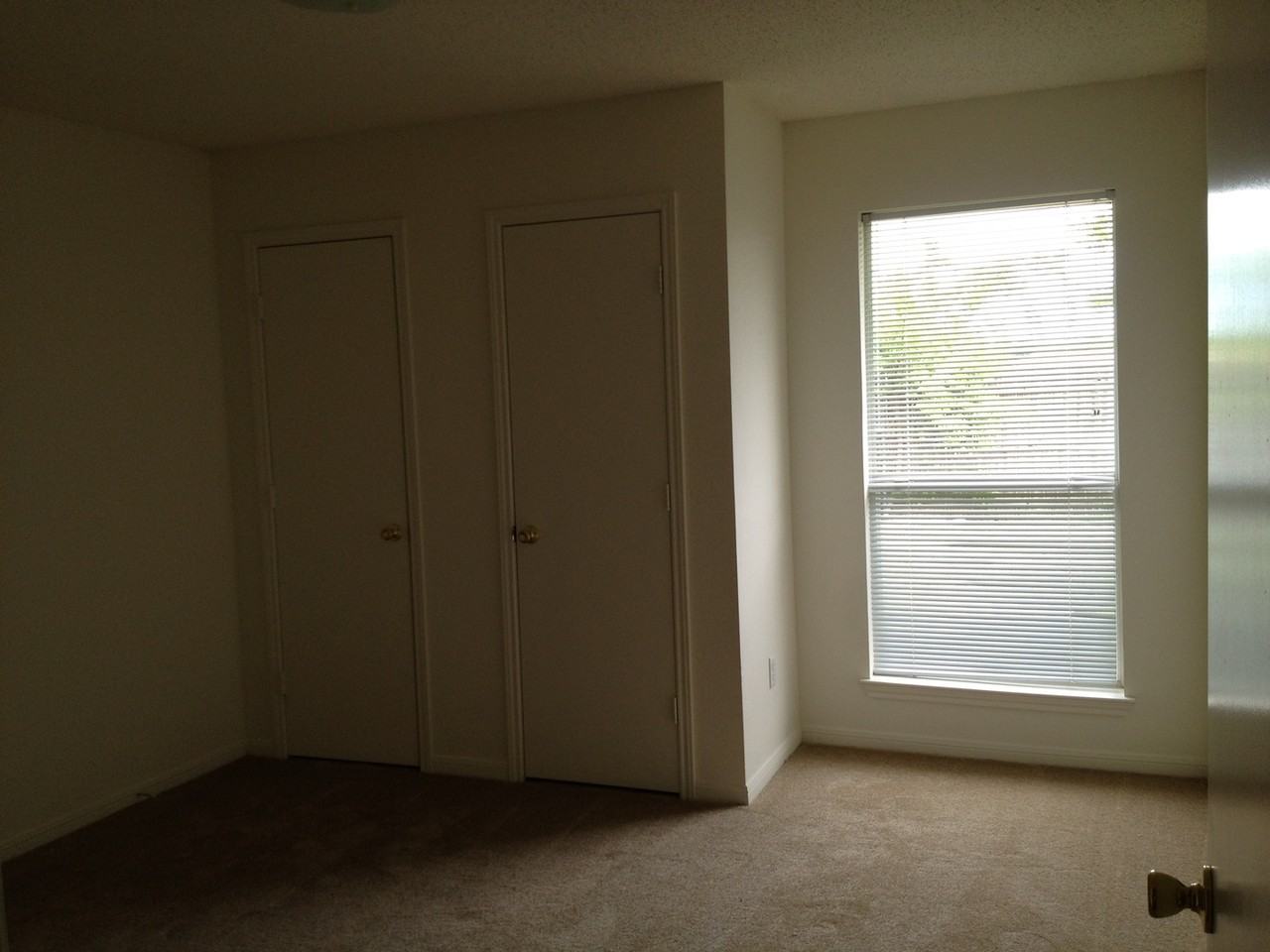 638 Park Place Dr - Photo 6 of 6