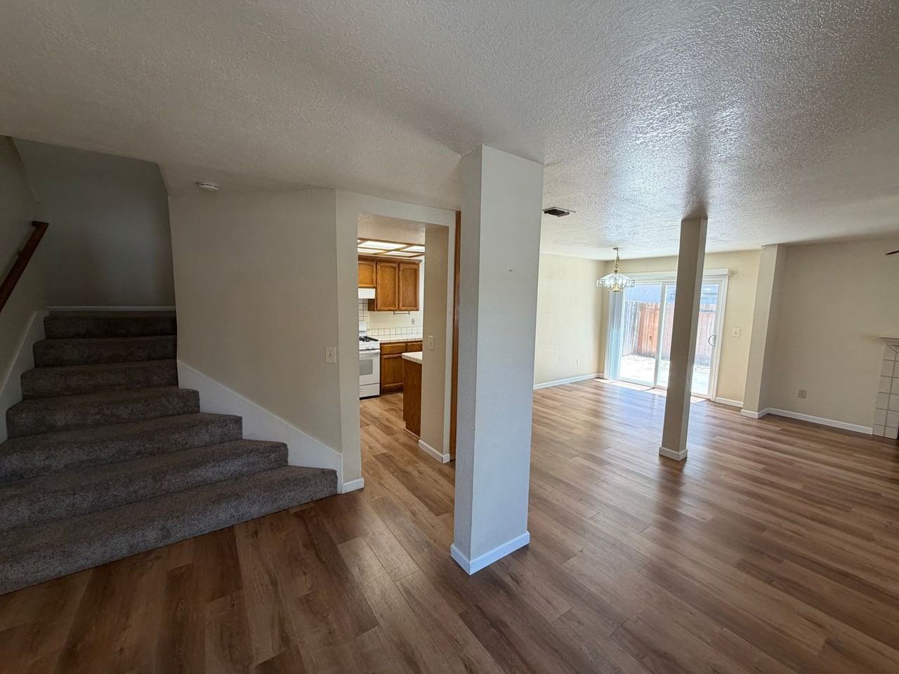 8801 Mohamed Cir - Photo 2 of 28