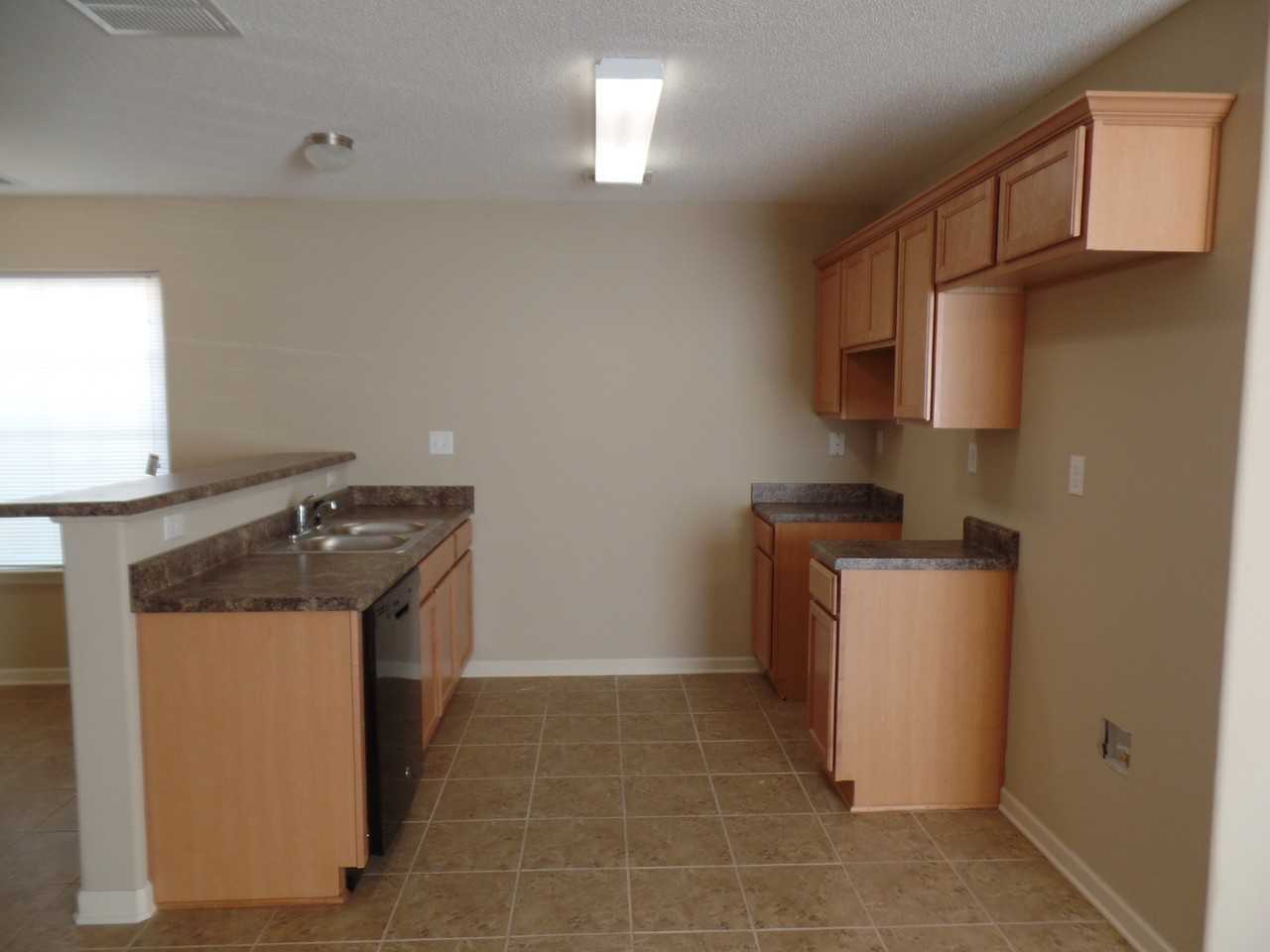 7928 Jadewood Cv - Photo 3 of 7