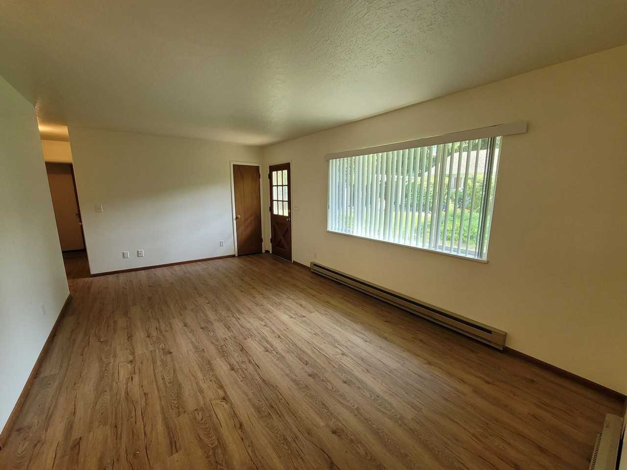 1628 Cedar St - Photo 2 of 13