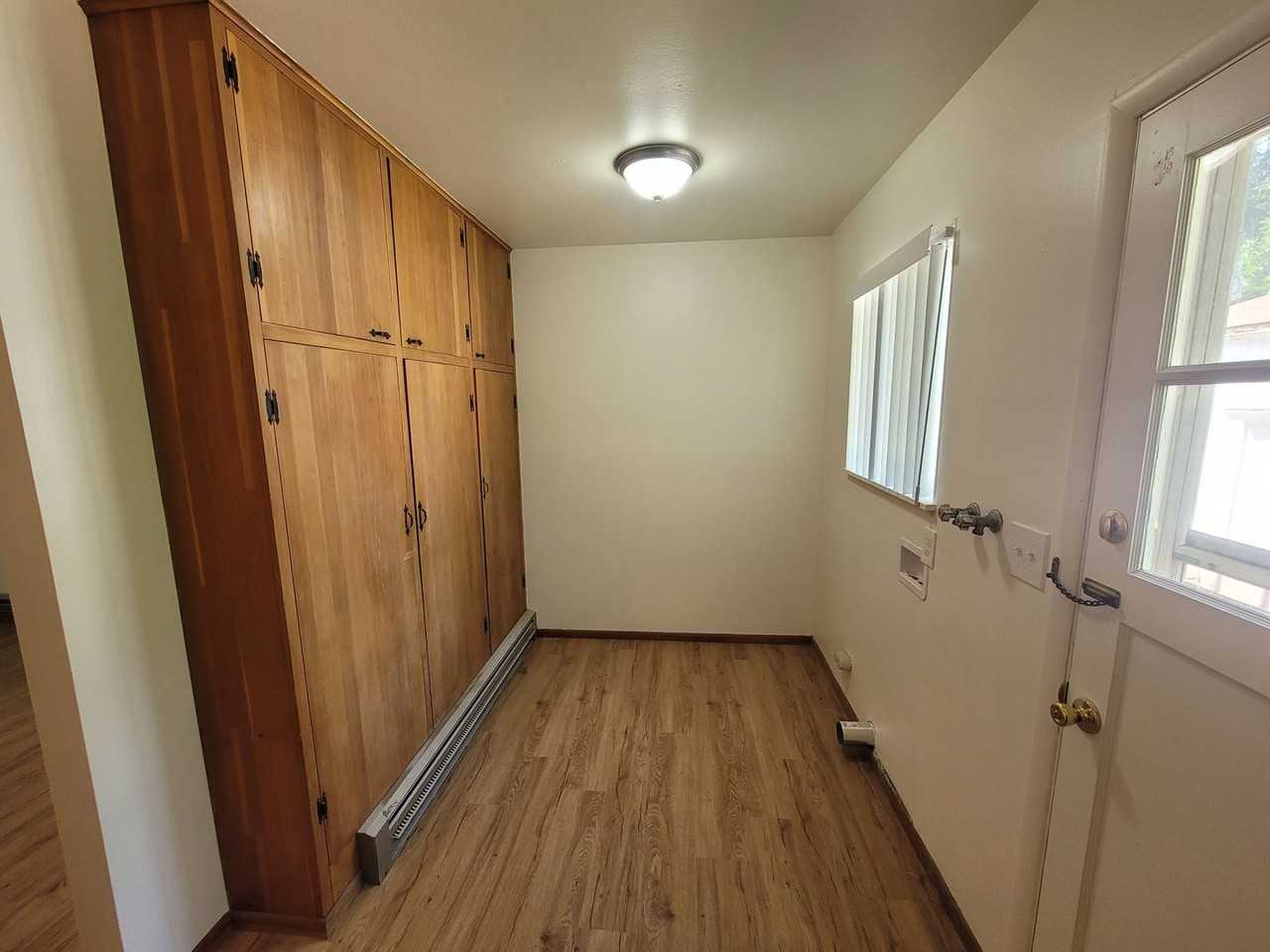 1628 Cedar St - Photo 6 of 13