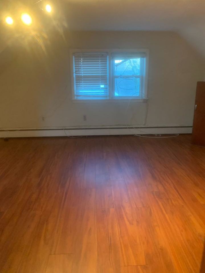 268 Weber Ave - Photo 3 of 14